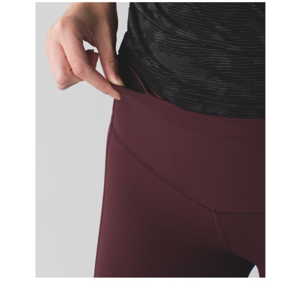 LULULEMON All Meshed Up 7/8 Tight Bordeaux Drama/Flash Light Size 2 - Picture 4 of 15